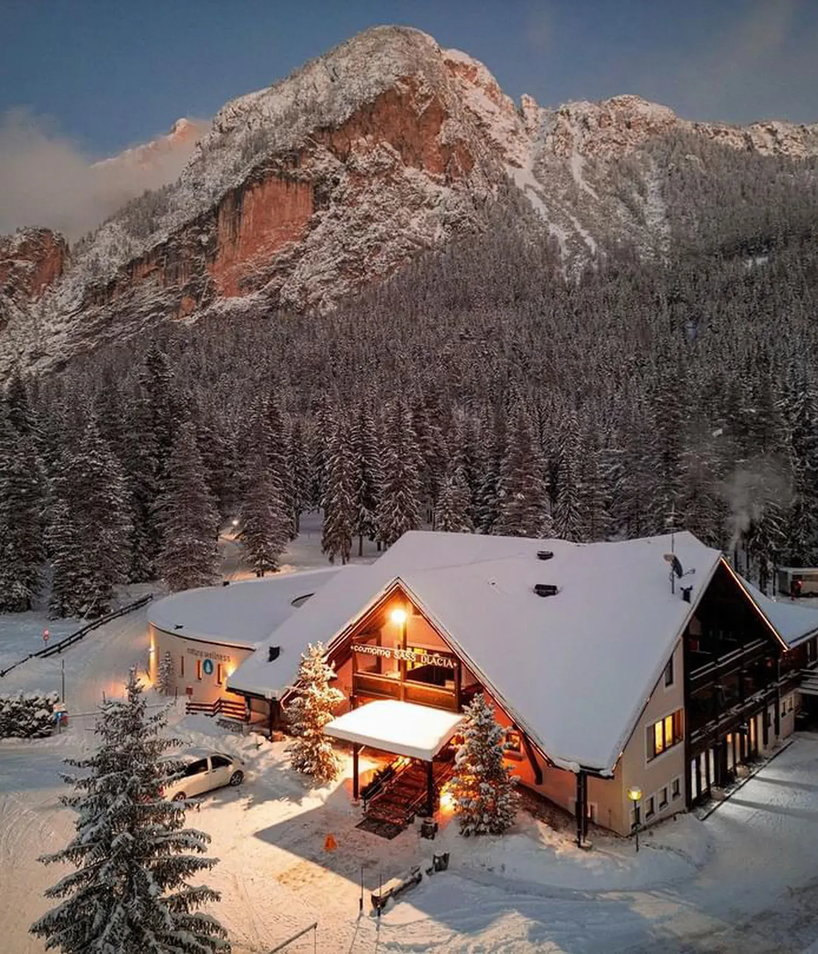 © Marcus Leach Copyright